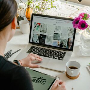 Social Media Graphics - 900/hour